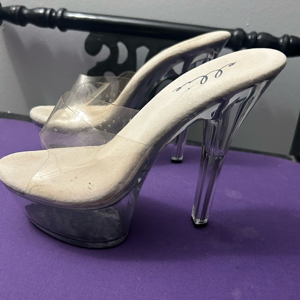 Elle size 7 clear heels